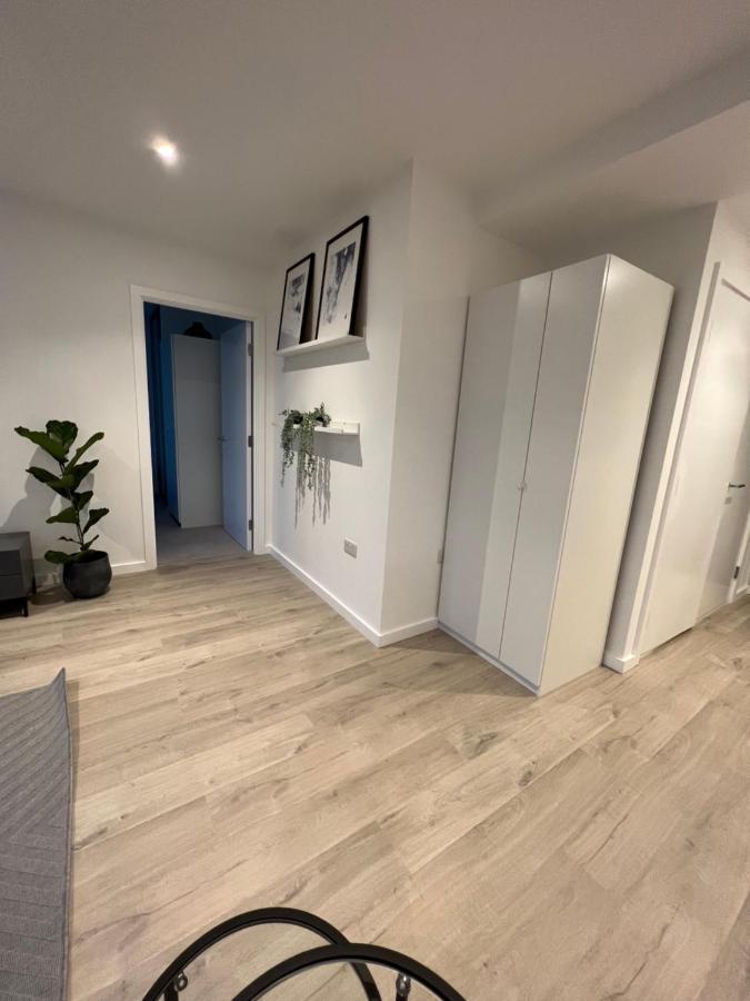 Ac Luxe Penthouse With Free Parking Apartment London Bagian luar foto