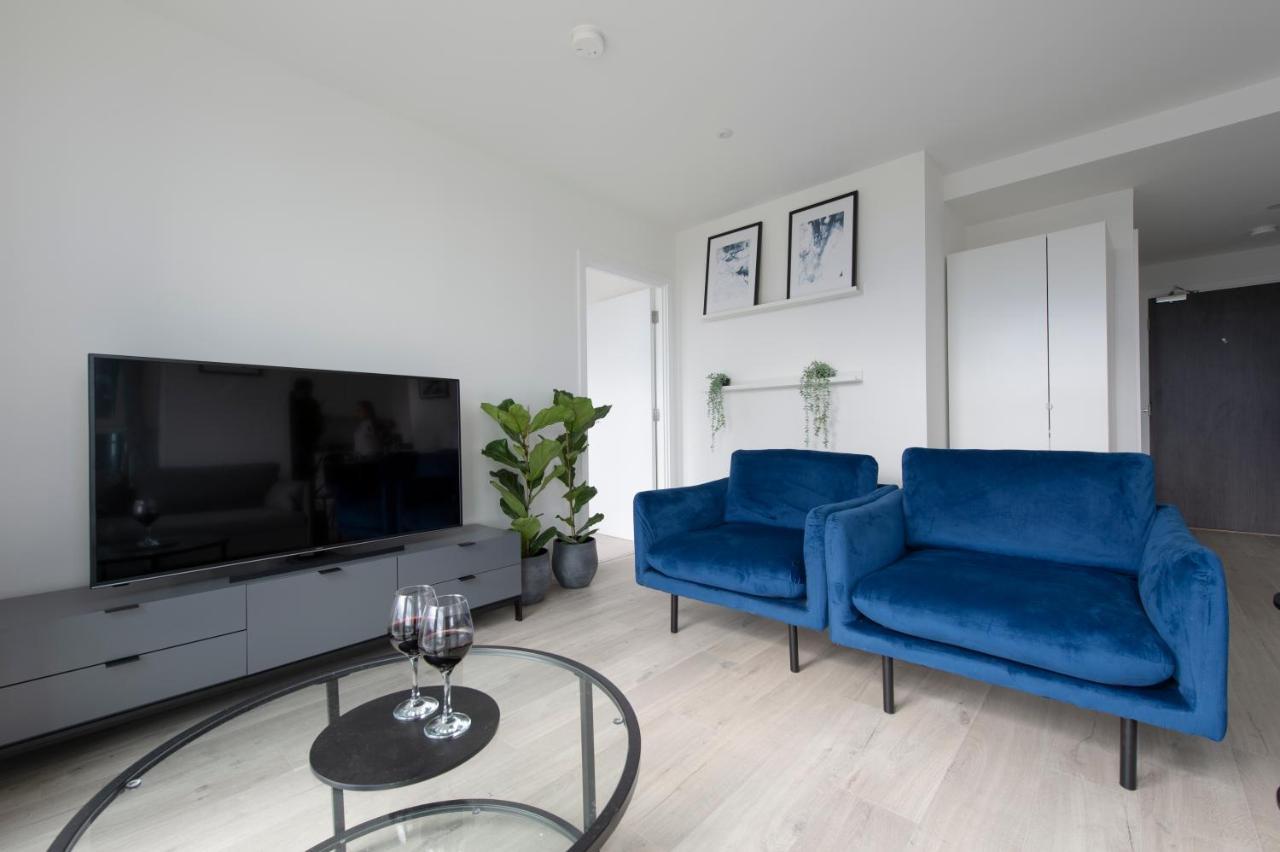 Ac Luxe Penthouse With Free Parking Apartment London Bagian luar foto